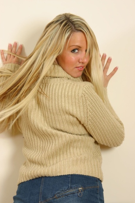 sweater free images