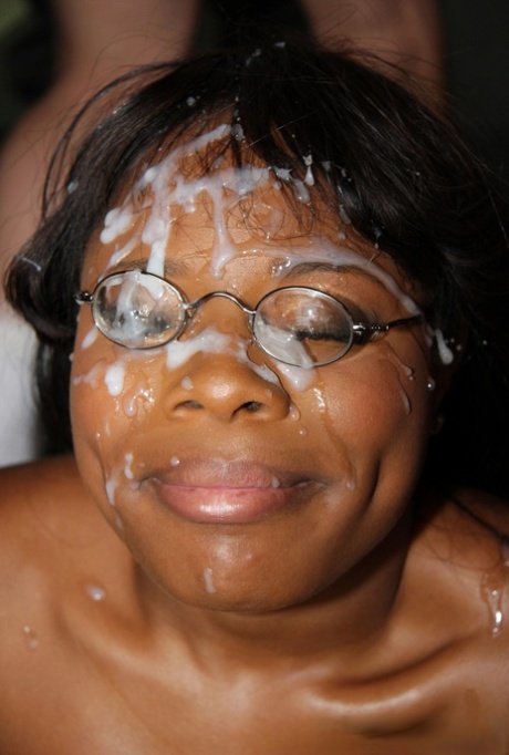 ebony granny sexy naked pics