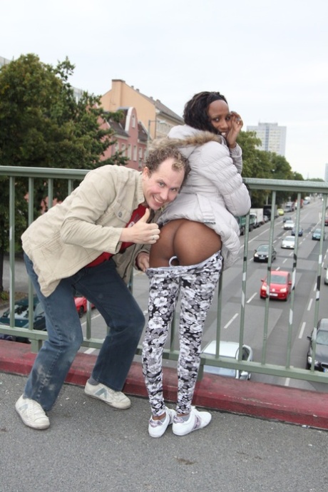 ébène bouclé nu img