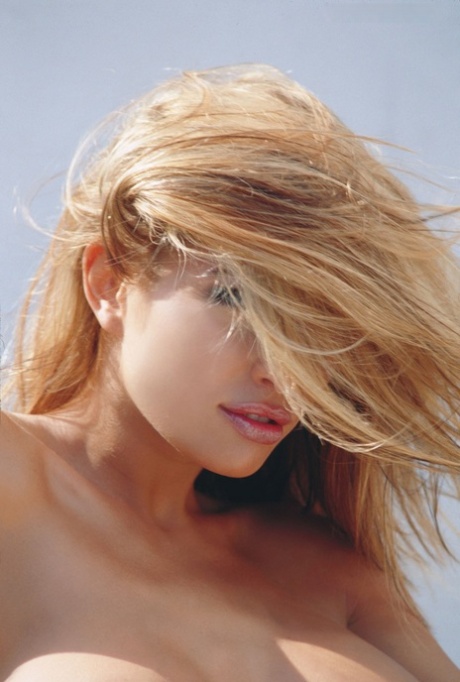 beautiful face sexy naked archive