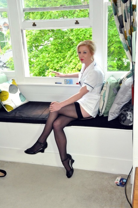 le mari regarde sa femme beau meilleur photo