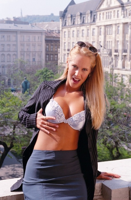 gangbang blond haut nu img