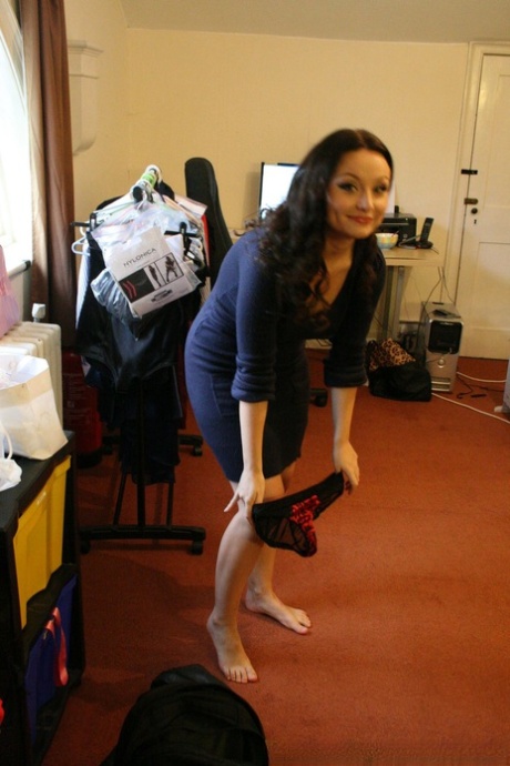 Carla Brown pornstar img