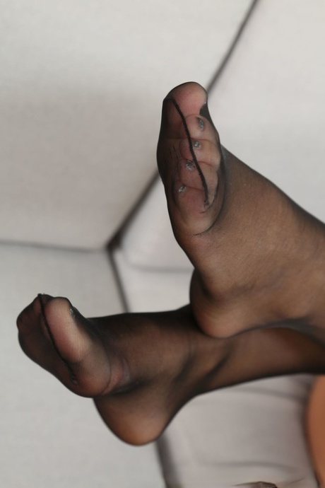 ebbenhouten zwembad naakt pornografisch afbeeldingen