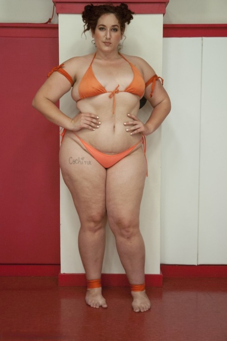 ebony thick thighs naked picture