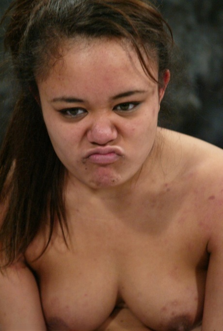 Annie Cruz model porn photos
