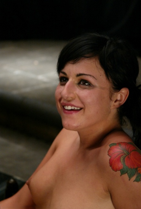 Avy Lee Roth xxx actress picture