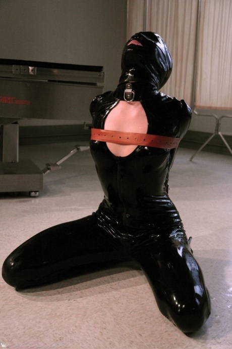 latex bdsm art xxx galleries