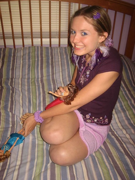 teenagerská minisukně pornografický nejlepší snímky