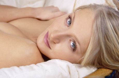 blonde blue eyes best pics