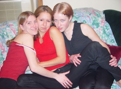 redhead threesome free porn galleries