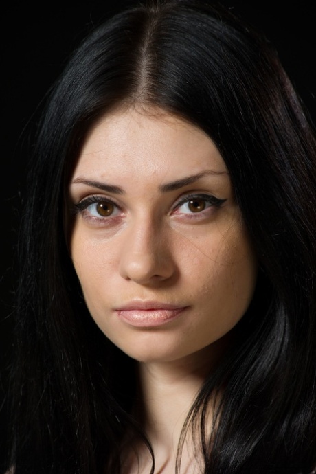 visage de milf haut érotique archive