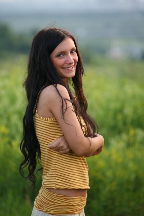 skinny brunette teen sexy naked photos