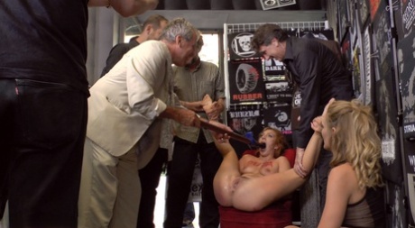 offentlig bdsm vuxen gratis arkiv