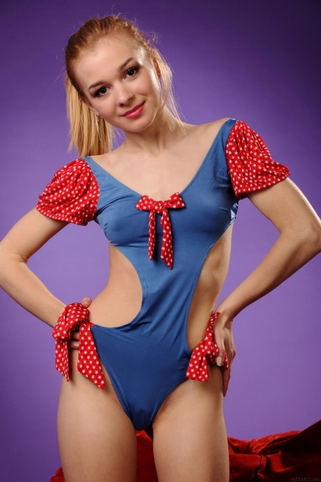Kaleesy model top pictures