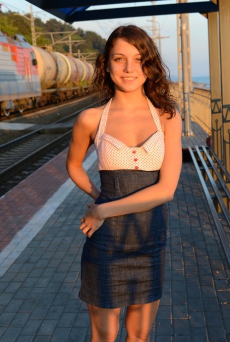 Foxy Di nude model galleries