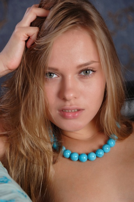 teen face hot nude pics