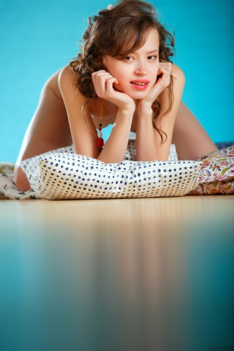 european teen beautiful naked pic