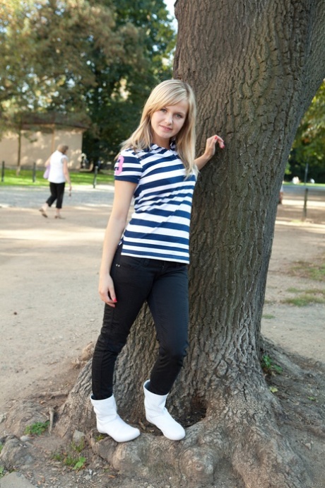 teen public exclusive photos