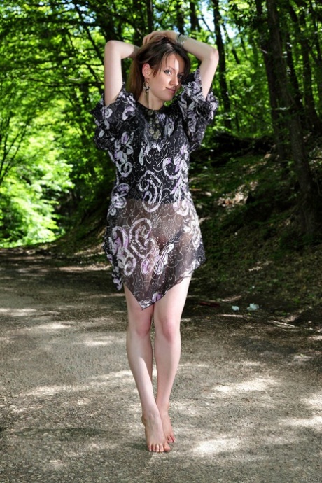 bleg brunette hd nøgenbilleder img