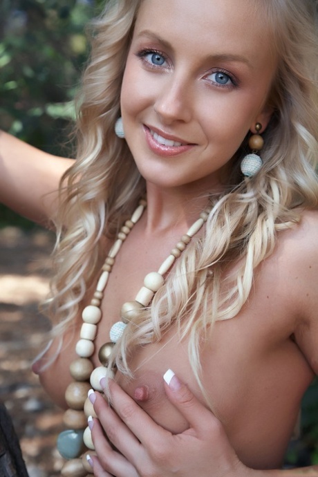 Rachel Linton best model gallery