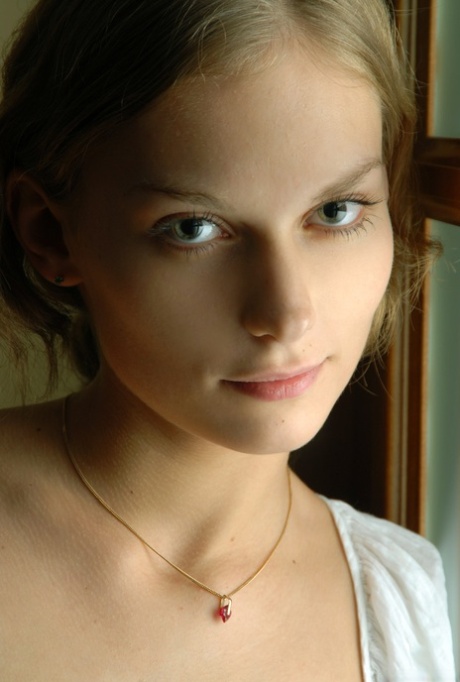 cute face free sexy photo