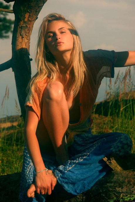 Katya Dobrenko art model pics