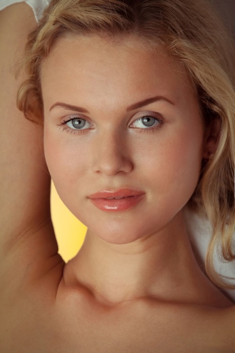 blue eyes teen free img
