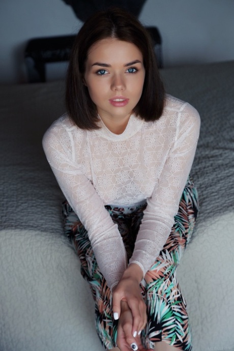 brunette blue eyes sexy gallery