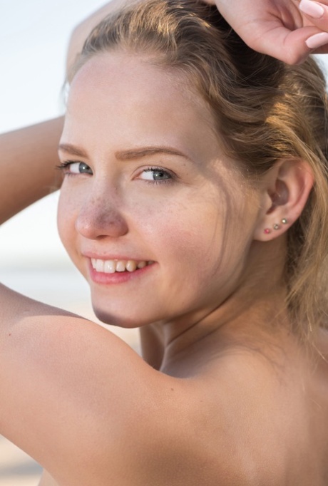 cute blonde teen sexy nude pictures