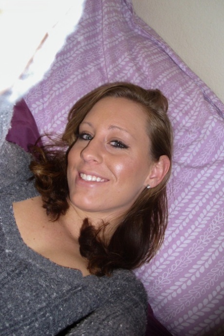 Lizzy London adult actress img
