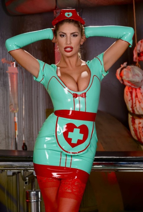 Starri Knight star art photos