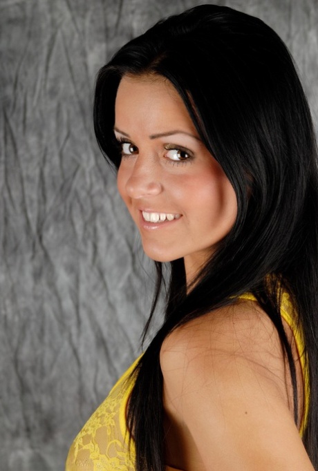 Laetitia model xxx img