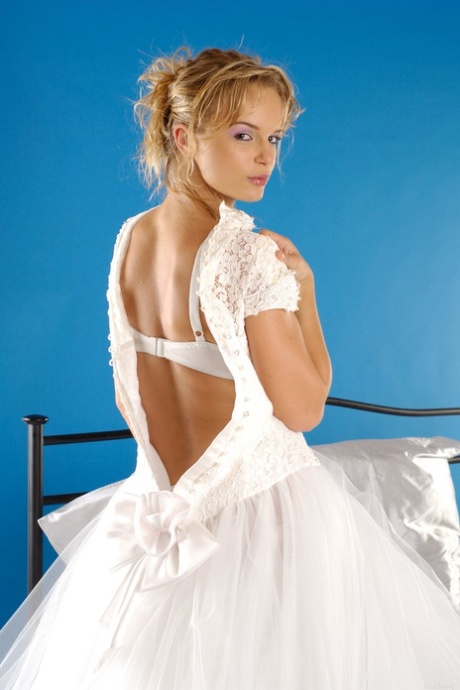bride nude pics