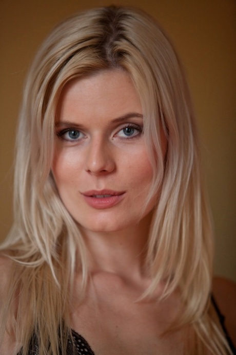 mature face hot naked images