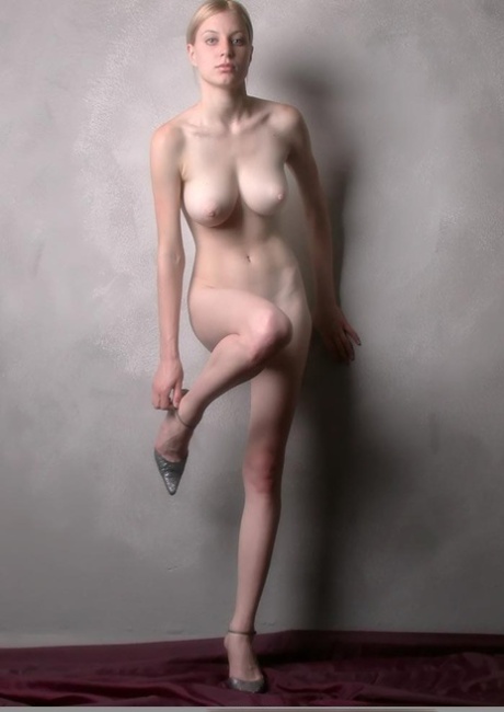 ado maigre aux seins énormes sexe érotique des photos
