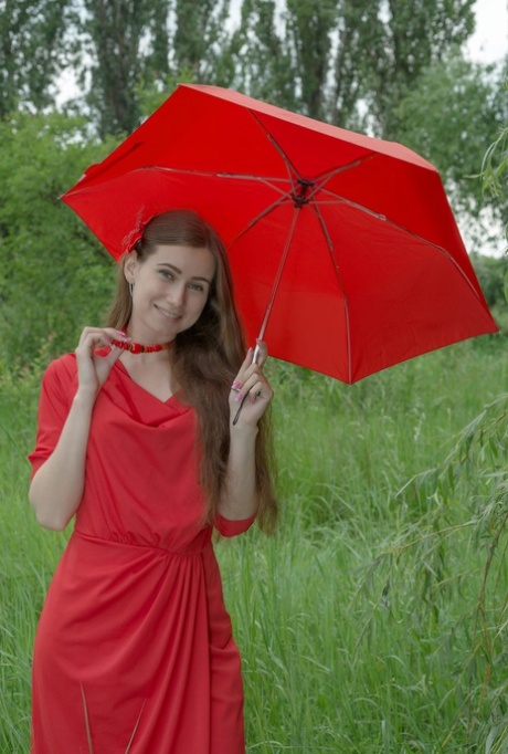 adolescent en plein air haut nu images