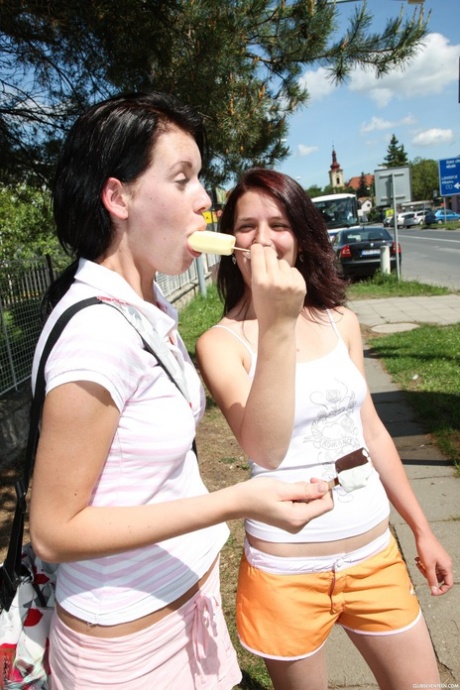 tall lesbian free naked gallery