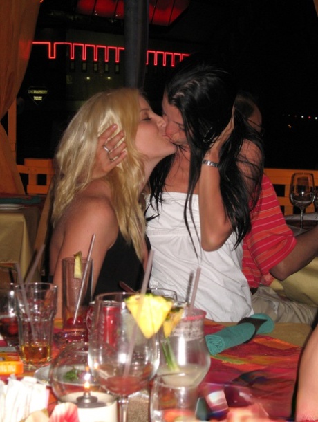party beautiful nude picture