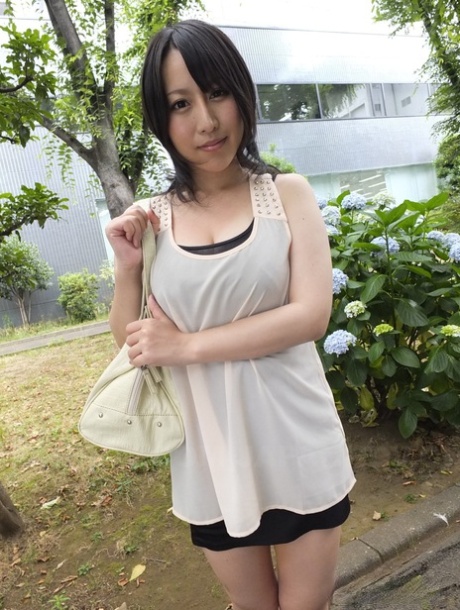 asian housewife pretty pics