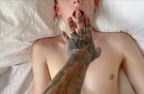 homosexuell missionär ganska hög kvalitet bild