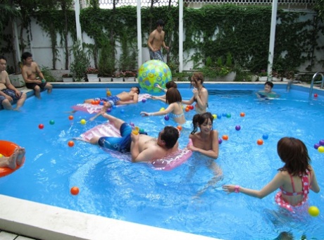 japanese bikini art naked pics