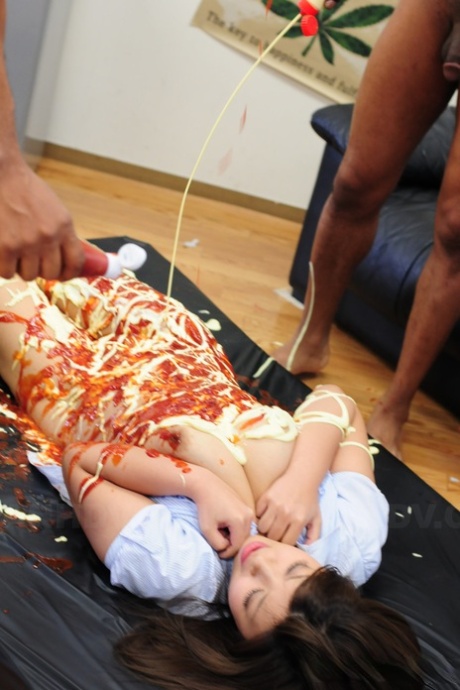 gangbang asiatica piuttosto adulto gallerie