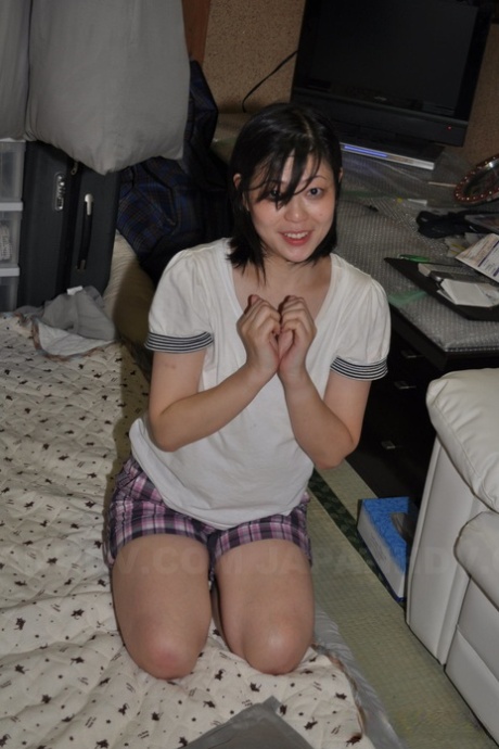 asian schoolgirl xxx galleries