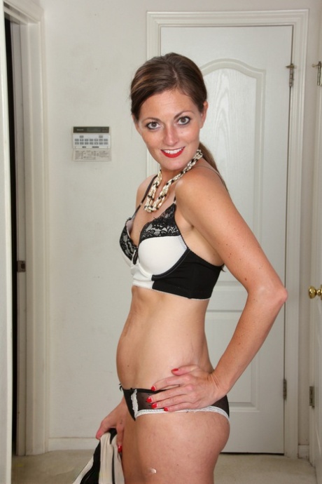 amateur milf lingerie top images