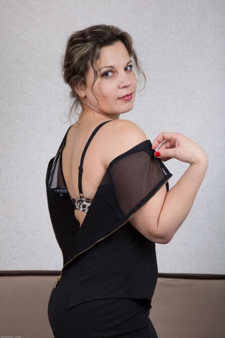 le mari regarde sa femme beau meilleur image
