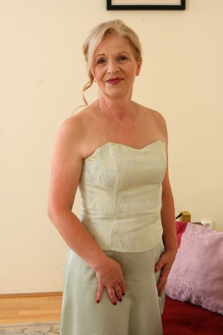 granny skirt art porn picture