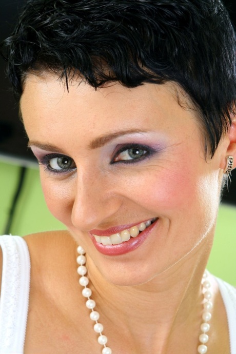 milf face beautiful nude image