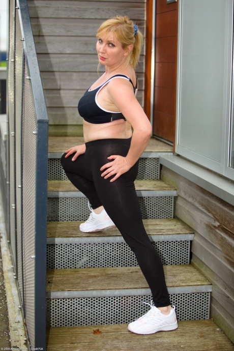 bbw yoga pants hot sex img