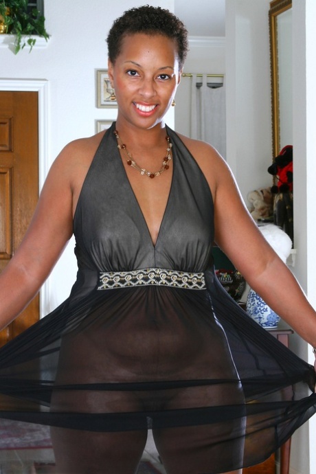 mature ebony milf free porn pictures